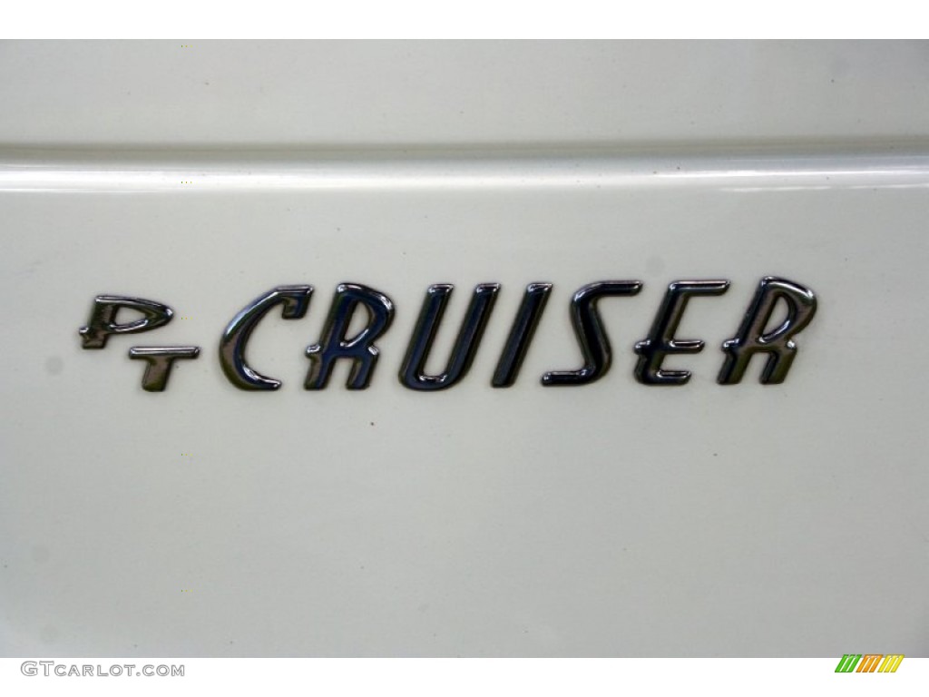 2005 PT Cruiser Touring - Cool Vanilla White / Dark Slate Gray photo #20