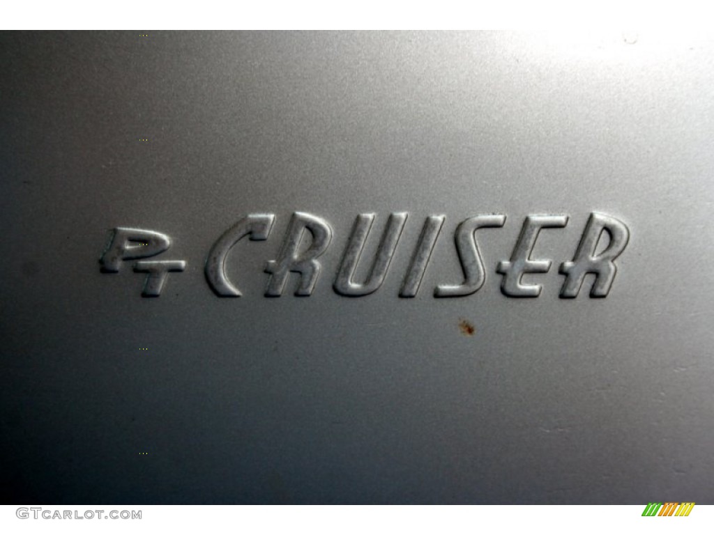 2005 PT Cruiser Touring - Cool Vanilla White / Dark Slate Gray photo #59