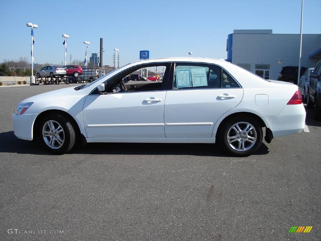 2007 Accord EX-L Sedan - Taffeta White / Ivory photo #2