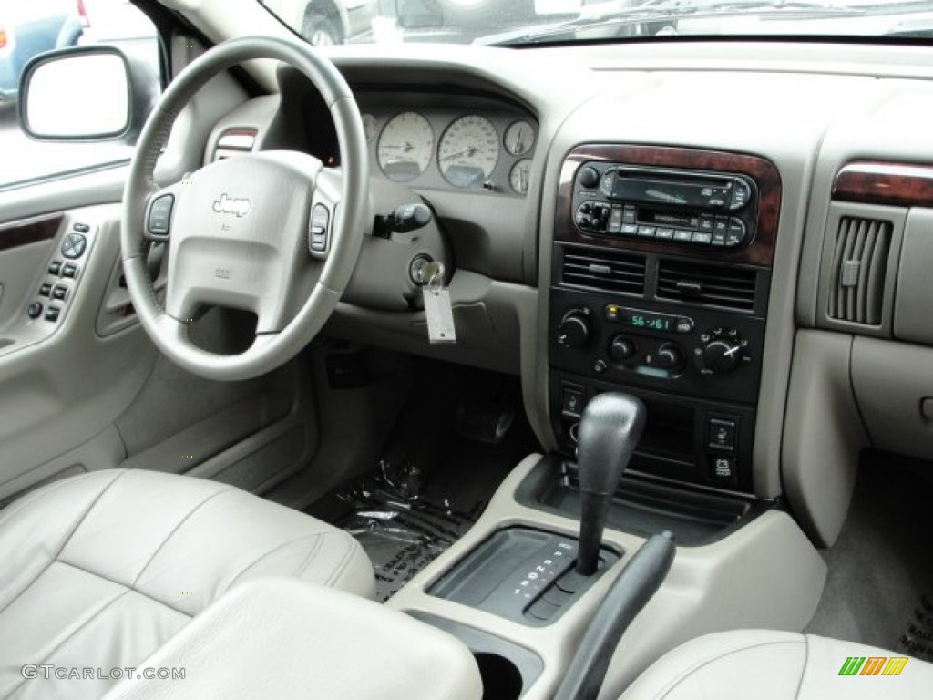 Sandstone Interior 2004 Jeep Grand Cherokee Limited Photo #54162050