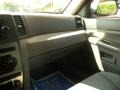 Black - Grand Cherokee Laredo 4x4 Photo No. 24