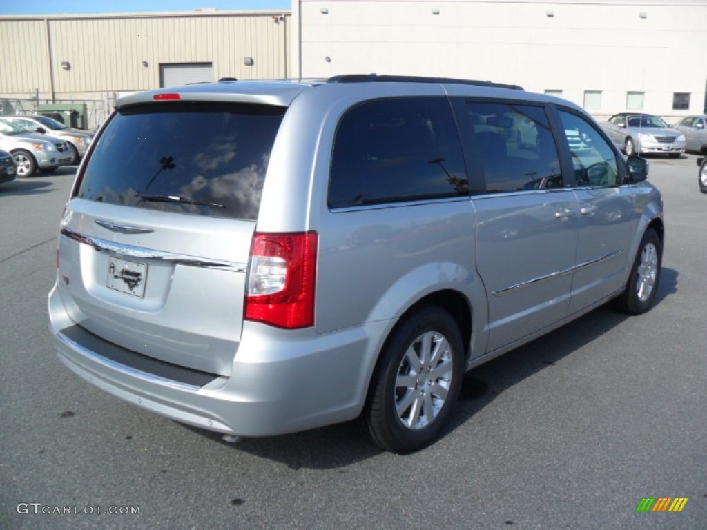 2012 Town & Country Touring - L - Bright Silver Metallic / Black/Light Graystone photo #4