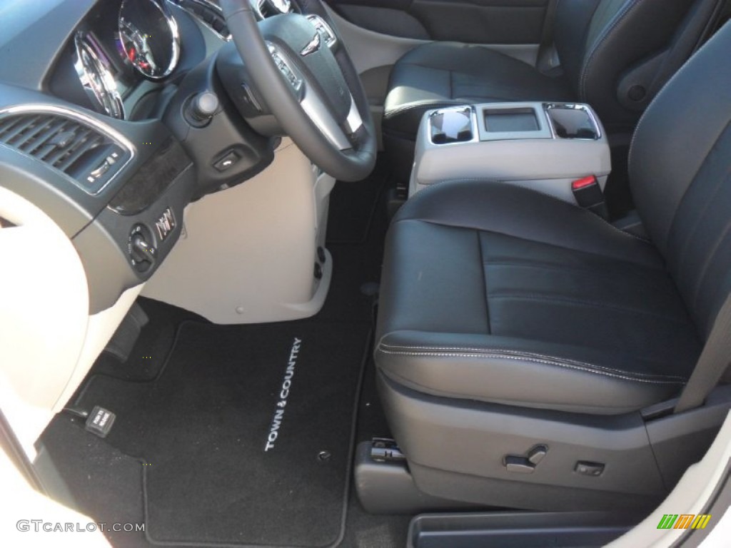 Black/Light Graystone Interior 2012 Chrysler Town & Country Touring - L Photo #54164748