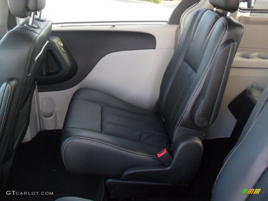 Black/Light Graystone Interior 2012 Chrysler Town & Country Touring - L Photo #54164799