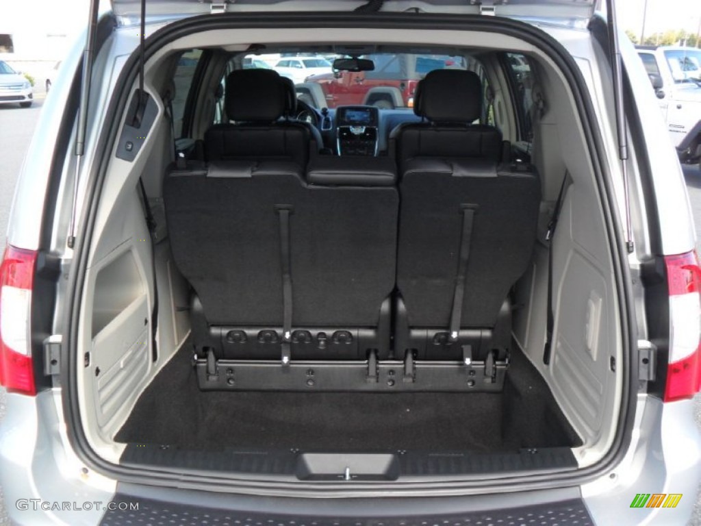 2012 Chrysler Town & Country Touring - L Trunk Photo #54164826