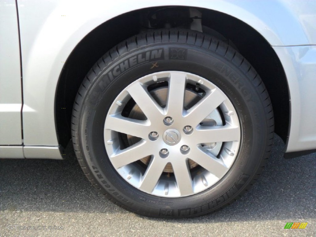 2012 Chrysler Town & Country Touring - L Wheel Photo #54164895