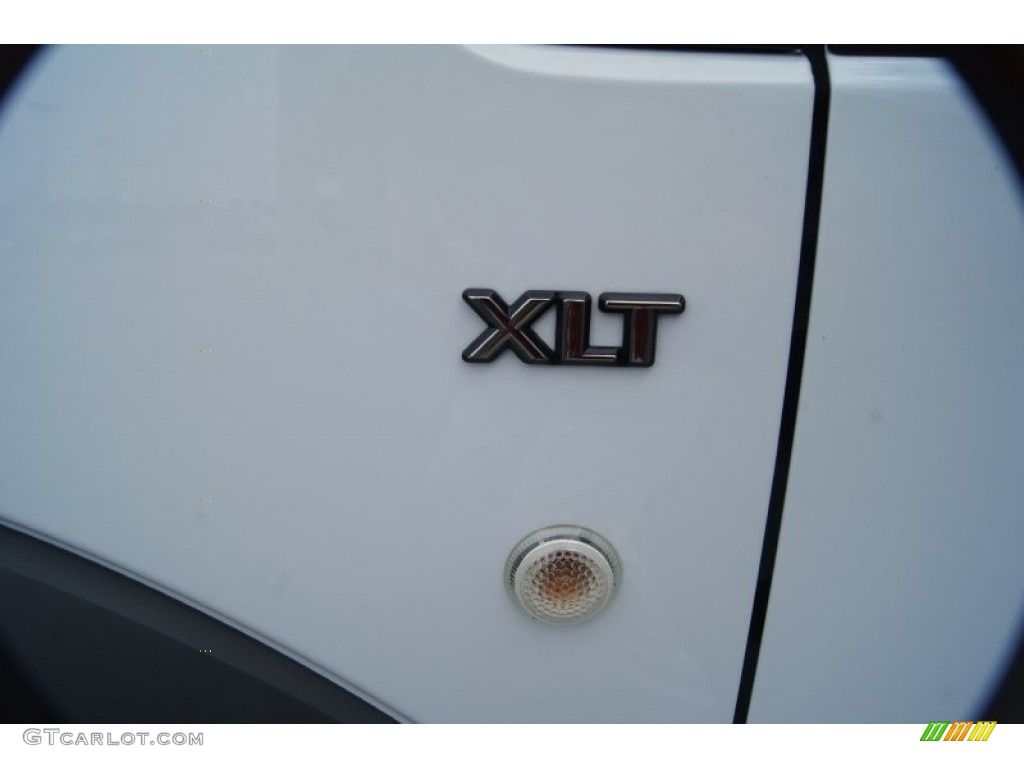 2011 Ford Transit Connect XLT Cargo Van Marks and Logos Photos