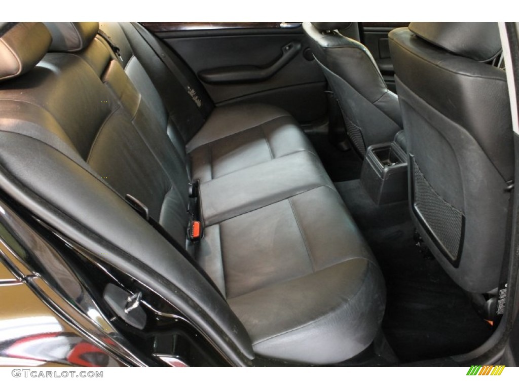 2003 3 Series 325xi Sedan - Jet Black / Black photo #14