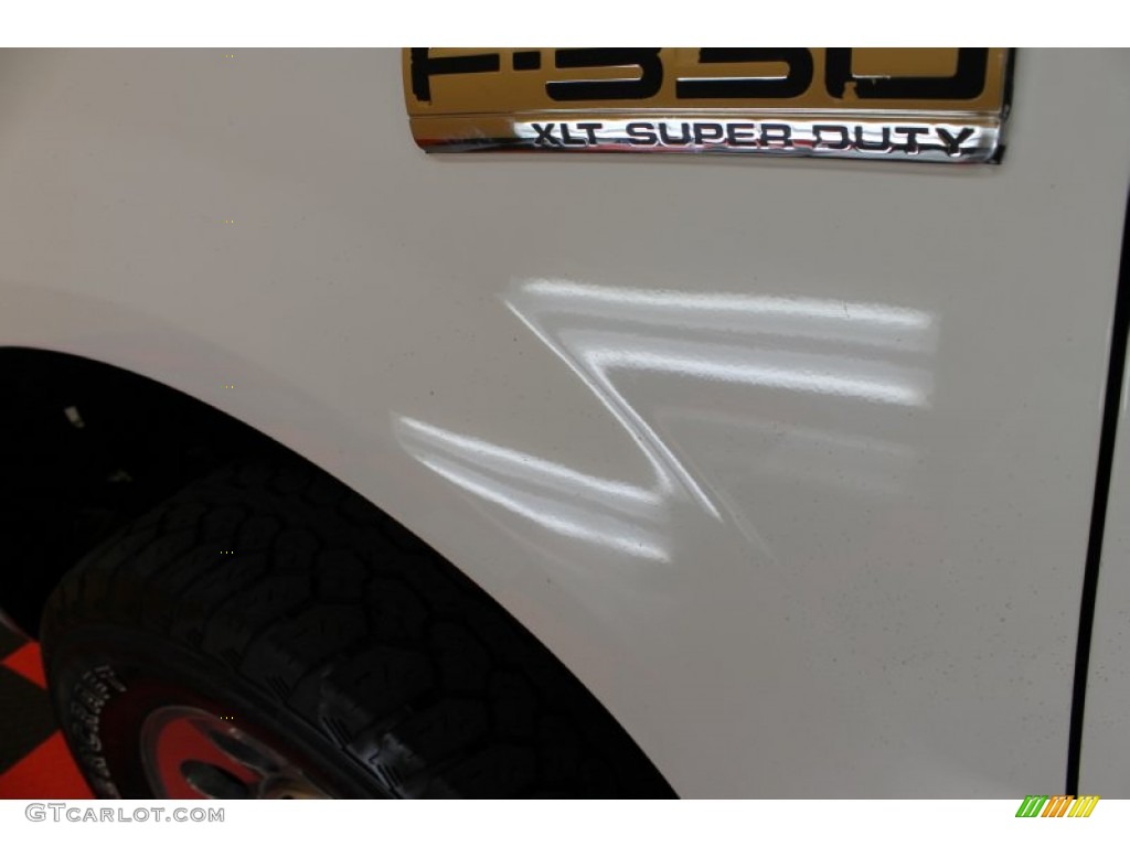 2005 Ford F350 Super Duty XLT Regular Cab 4x4 Marks and Logos Photo #54169555