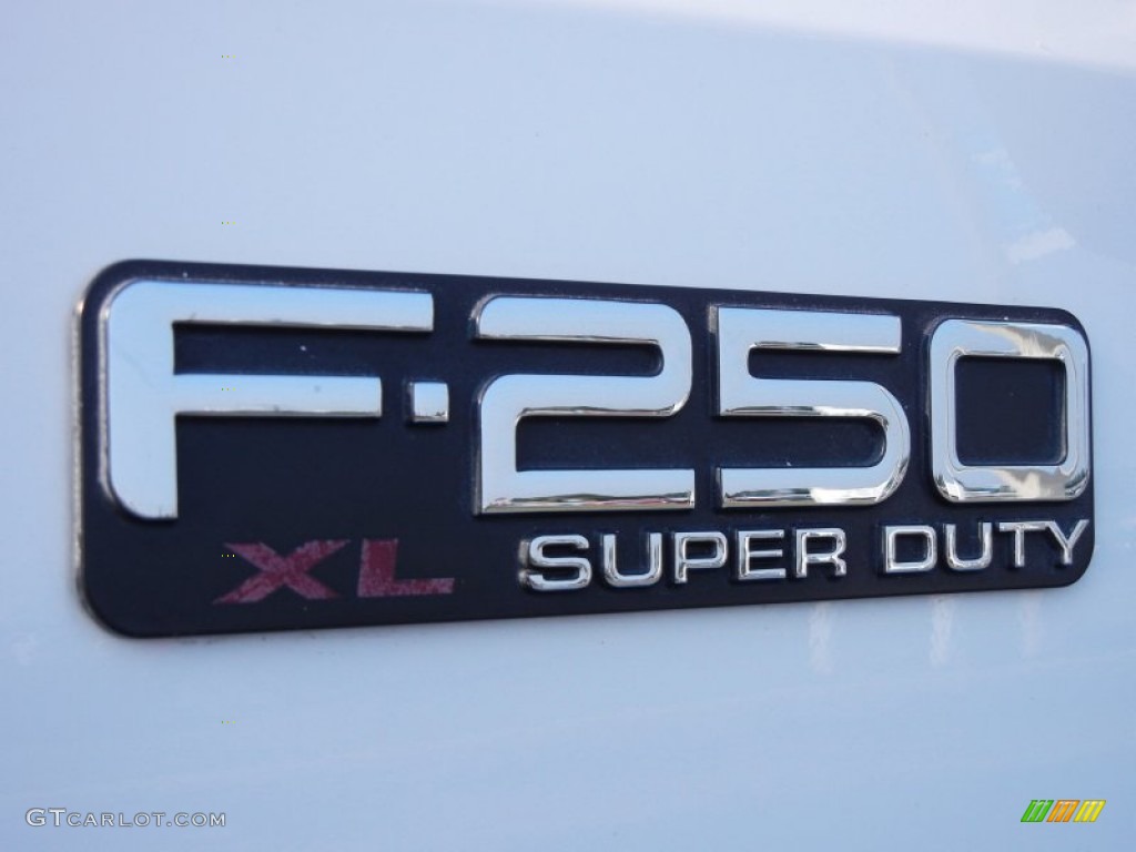 2003 Ford F250 Super Duty XL Crew Cab Marks and Logos Photos