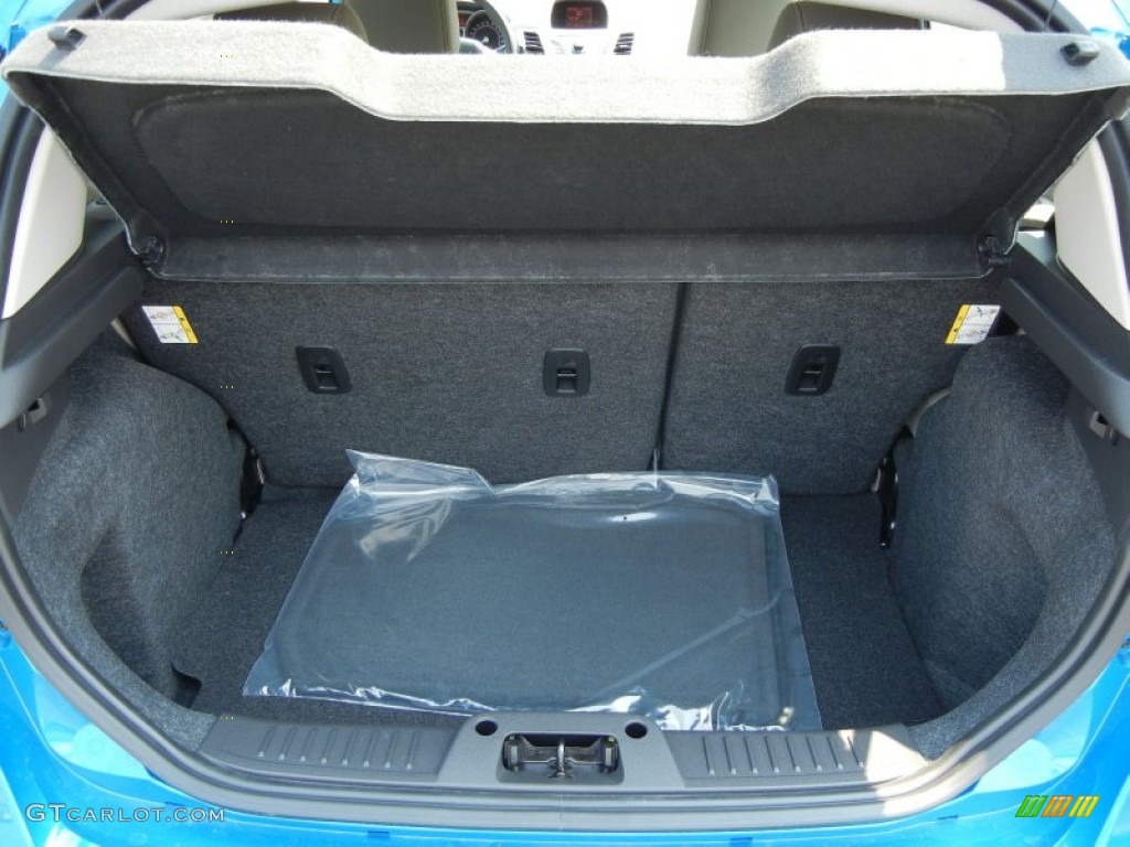 2012 Ford Fiesta SE Hatchback Trunk Photo #54171298