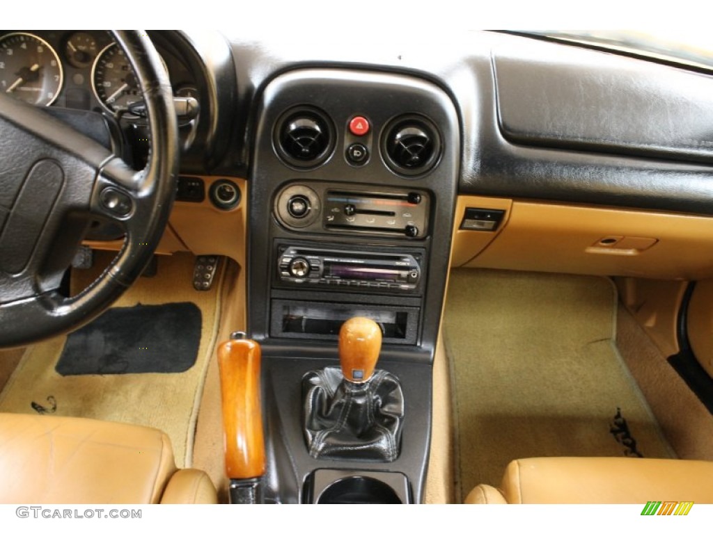 1995 Mazda MX-5 Miata Roadster Controls Photo #54172078