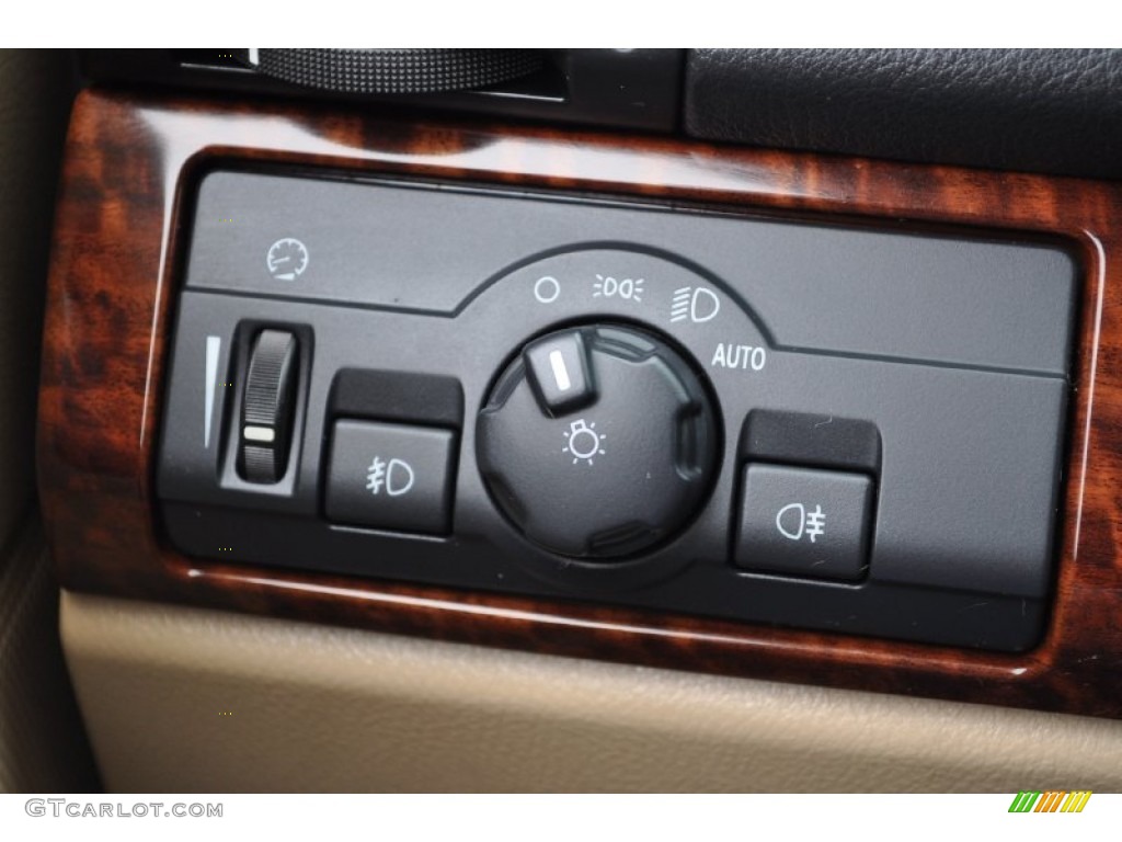2008 Land Rover LR2 HSE Controls Photo #54172921