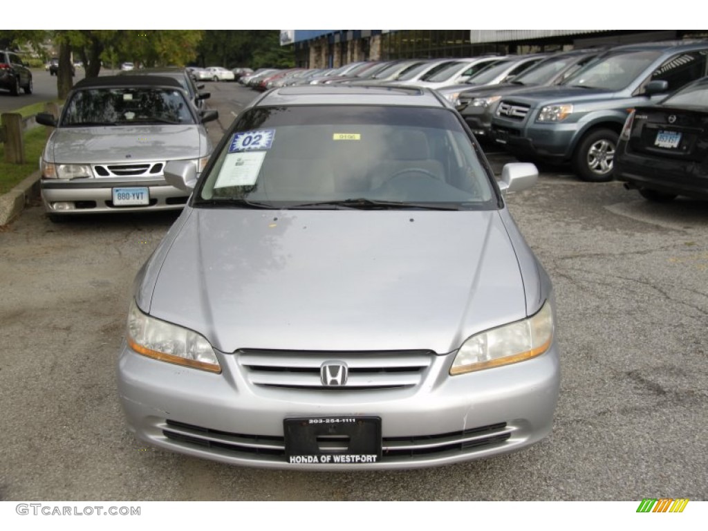 2002 Accord SE Sedan - Satin Silver Metallic / Quartz Gray photo #2