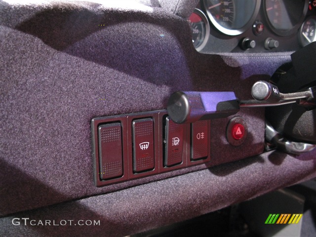 1991 Ferrari F40 Standard F40 Model Controls Photo #541754