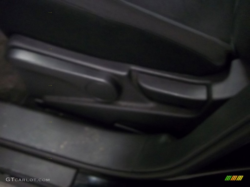 2011 Rogue S AWD - Wicked Black / Black photo #14