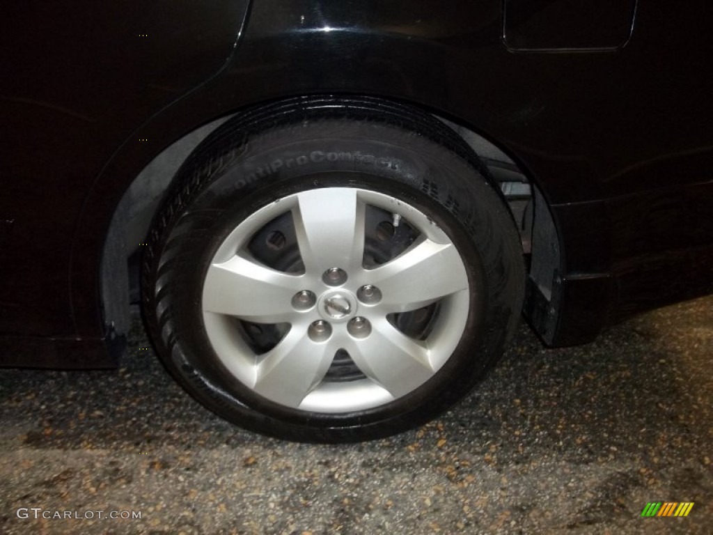 2011 Rogue S AWD - Wicked Black / Black photo #6