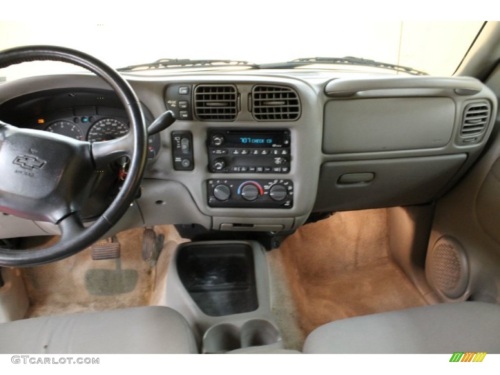 2003 Blazer LS 4x4 - Summit White / Medium Gray photo #5