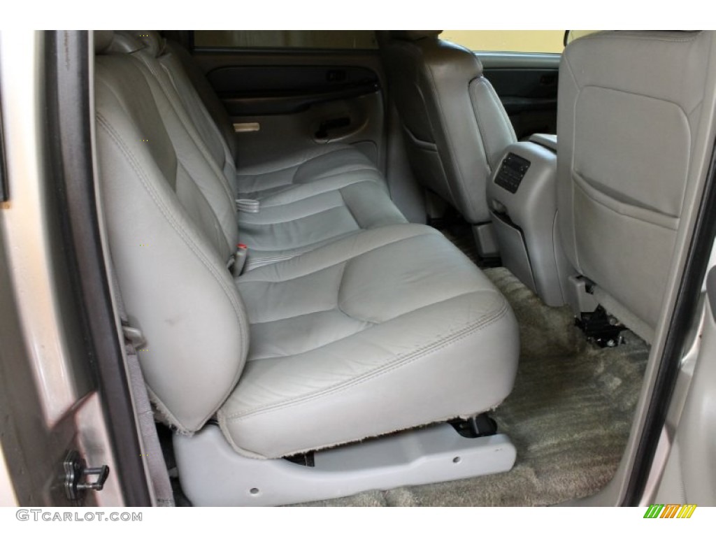 2003 Suburban 1500 LT 4x4 - Sandalwood Metallic / Gray/Dark Charcoal photo #17