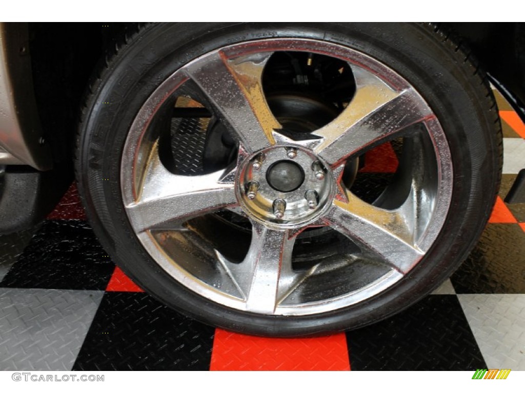 2003 Suburban 1500 LT 4x4 - Sandalwood Metallic / Gray/Dark Charcoal photo #23