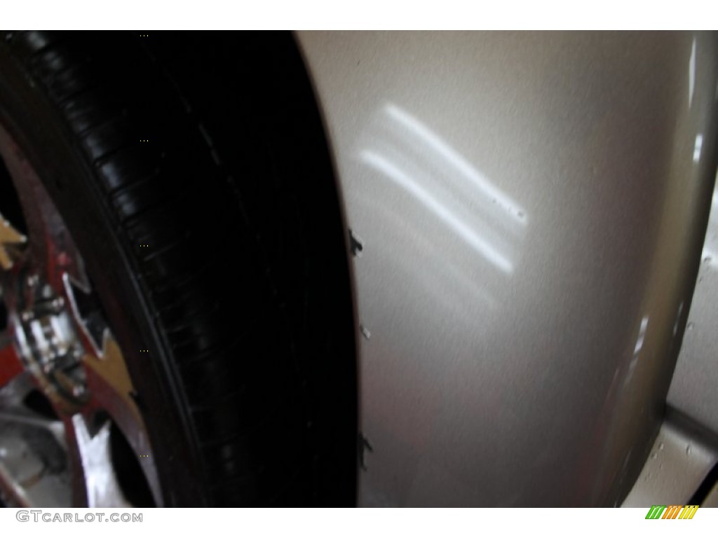 2003 Suburban 1500 LT 4x4 - Sandalwood Metallic / Gray/Dark Charcoal photo #33