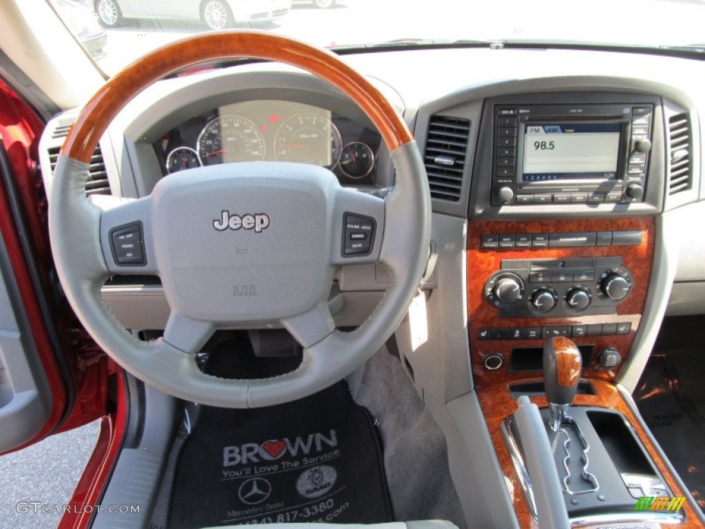 2006 Jeep Grand Cherokee Overland 4x4 Medium Slate Gray Dashboard Photo #54180661