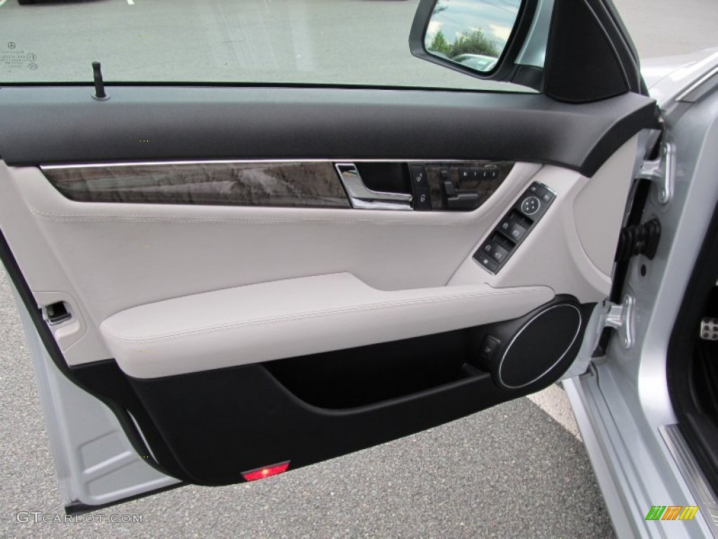 2009 Mercedes-Benz C 63 AMG Grey/Black Door Panel Photo #54181027