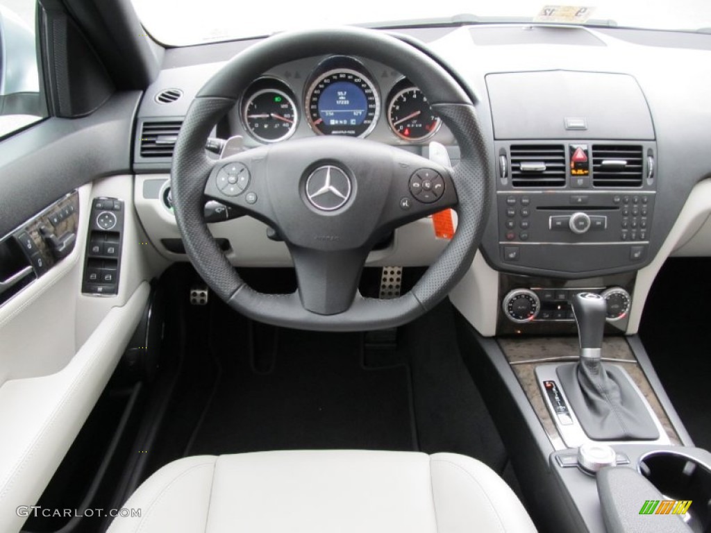 2009 Mercedes-Benz C 63 AMG Grey/Black Steering Wheel Photo #54181045