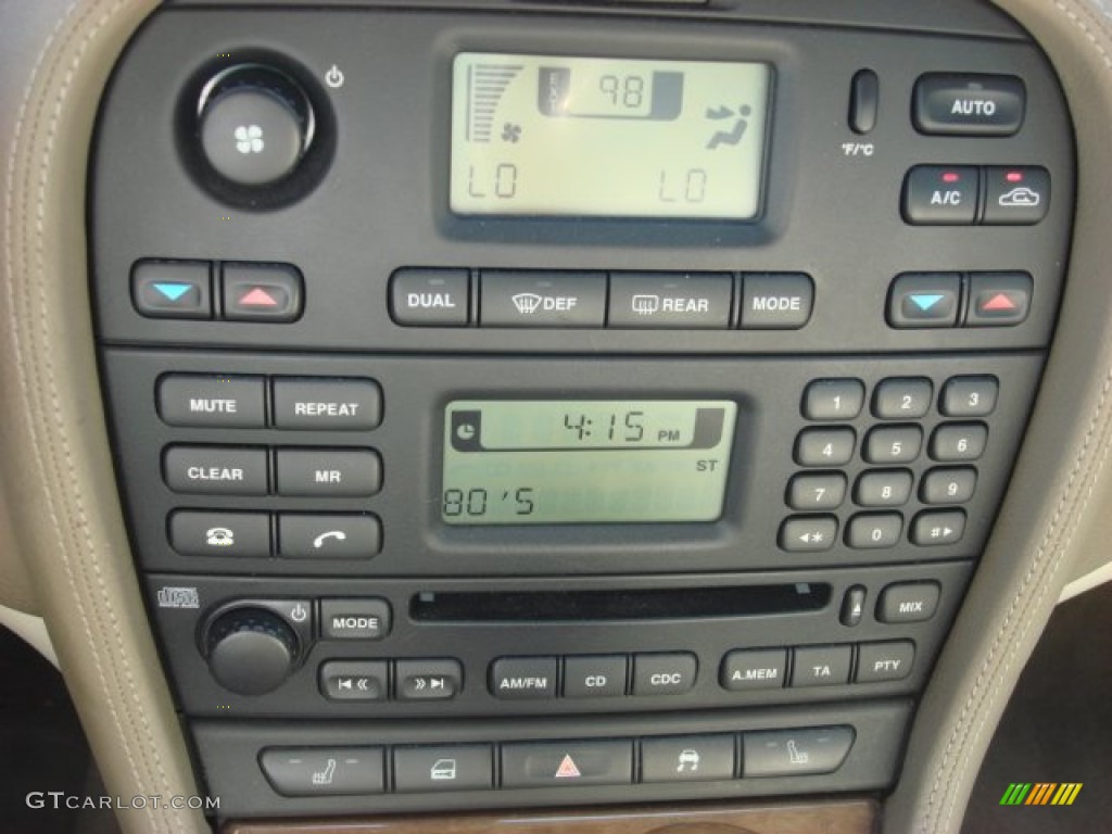 2003 Jaguar S-Type 4.2 Audio System Photo #54181049
