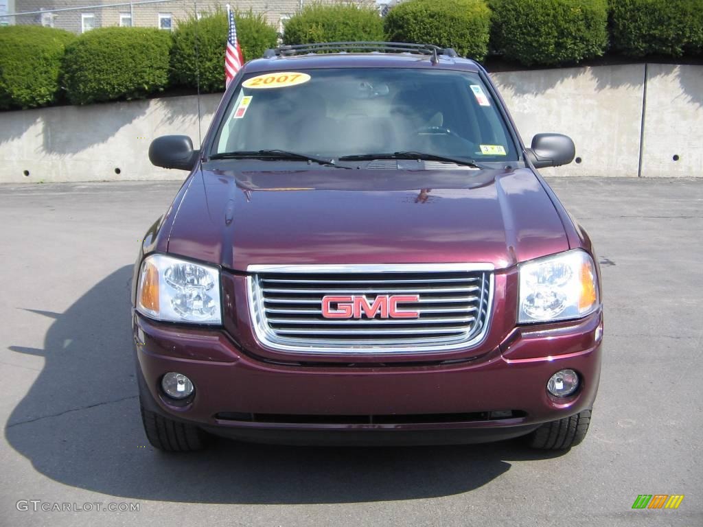 2007 Envoy SLE 4x4 - Cranberry Red Metallic / Ebony photo #1