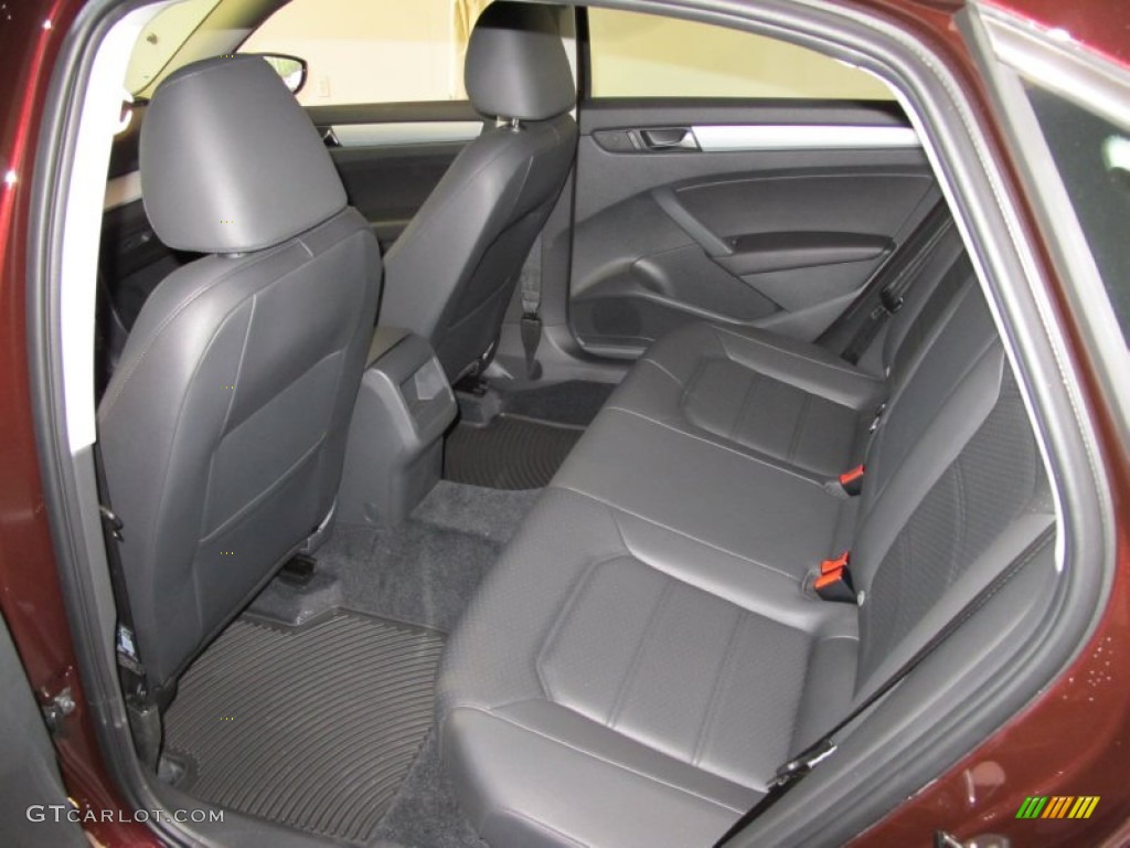 Titan Black Interior 2012 Volkswagen Passat 2.5L SE Photo #54191980