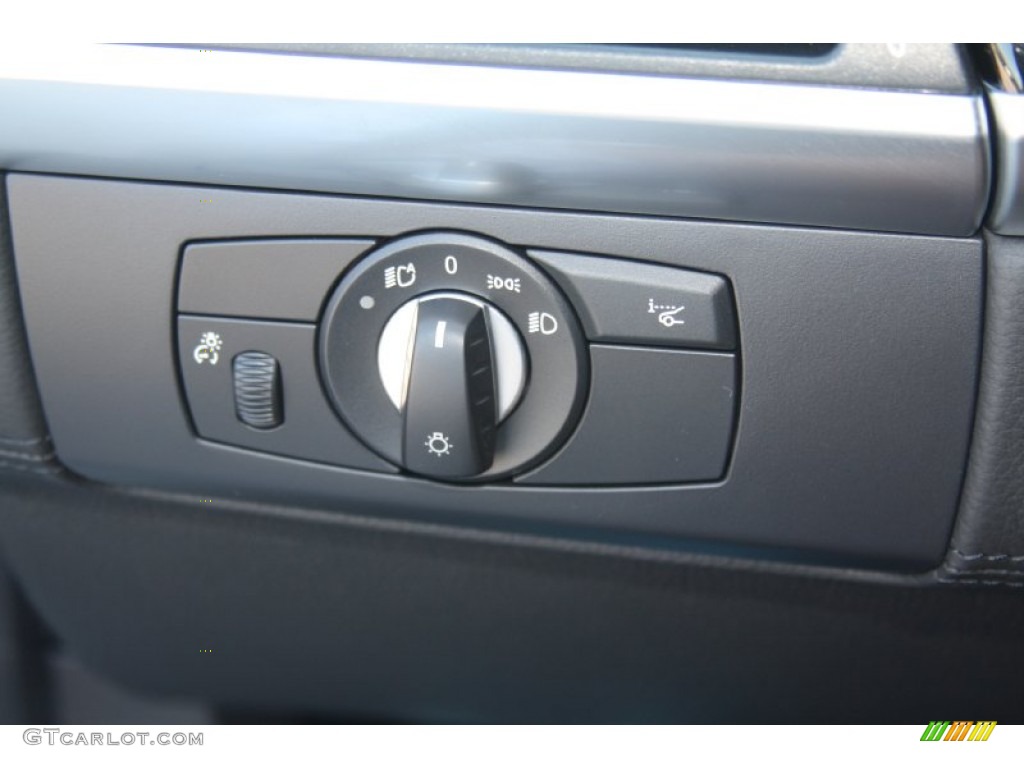 2012 BMW X6 M Standard X6 M Model Controls Photo #54192229