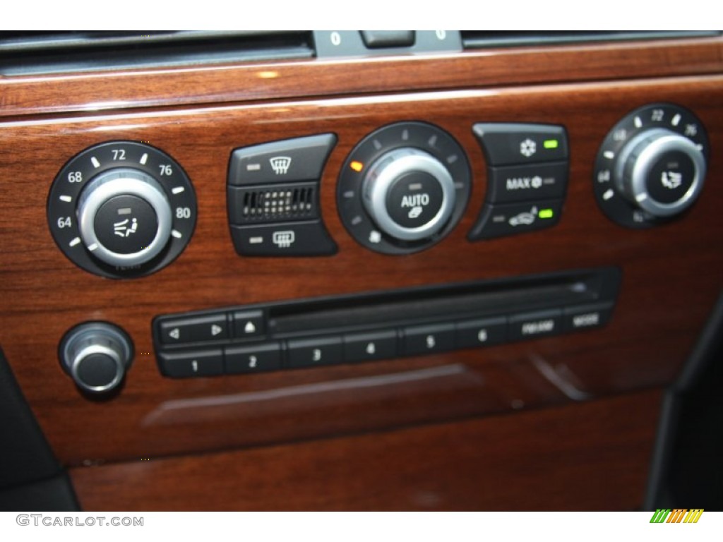 2010 BMW M6 Coupe Controls Photo #54198040