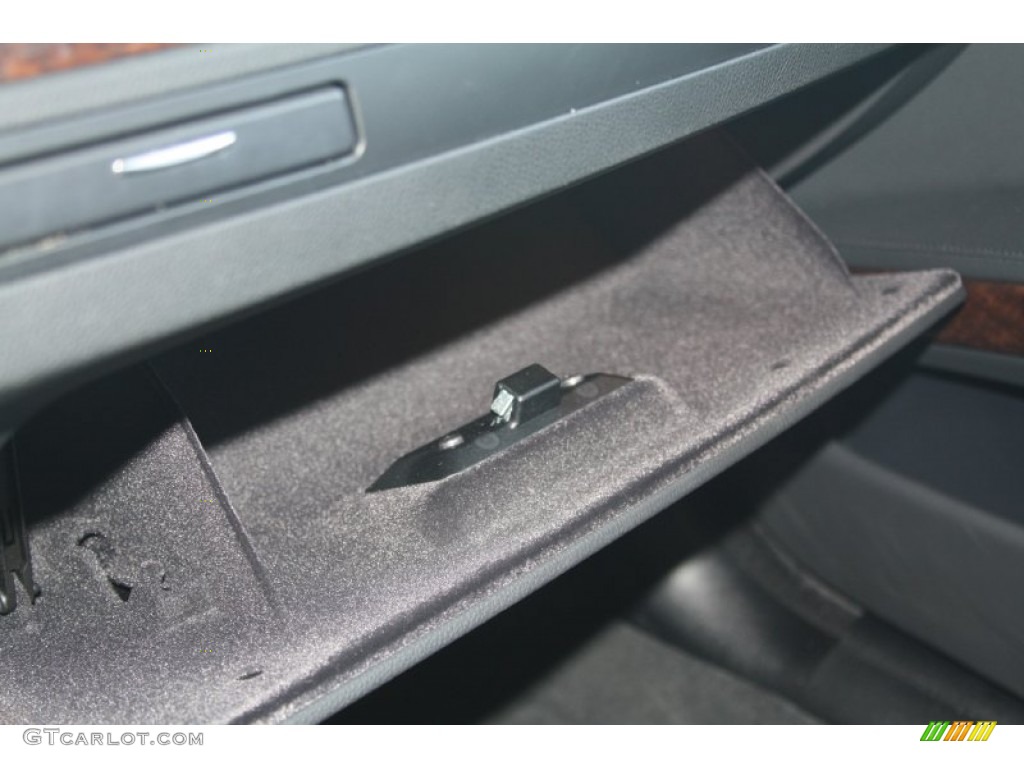 2009 3 Series 328i Sedan - Black Sapphire Metallic / Black photo #16