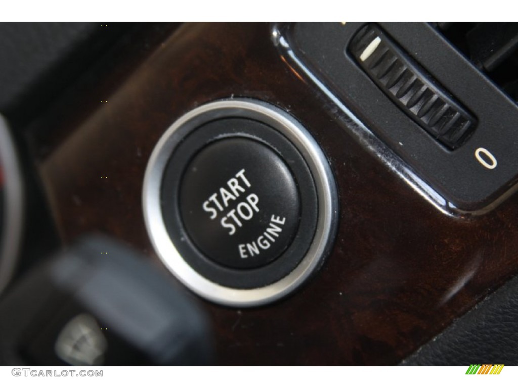 2009 3 Series 328i Sedan - Black Sapphire Metallic / Black photo #22