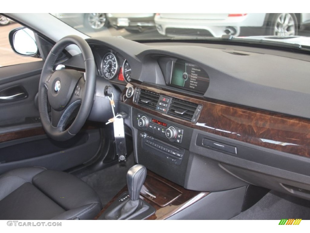 2009 3 Series 328i Sedan - Black Sapphire Metallic / Black photo #37