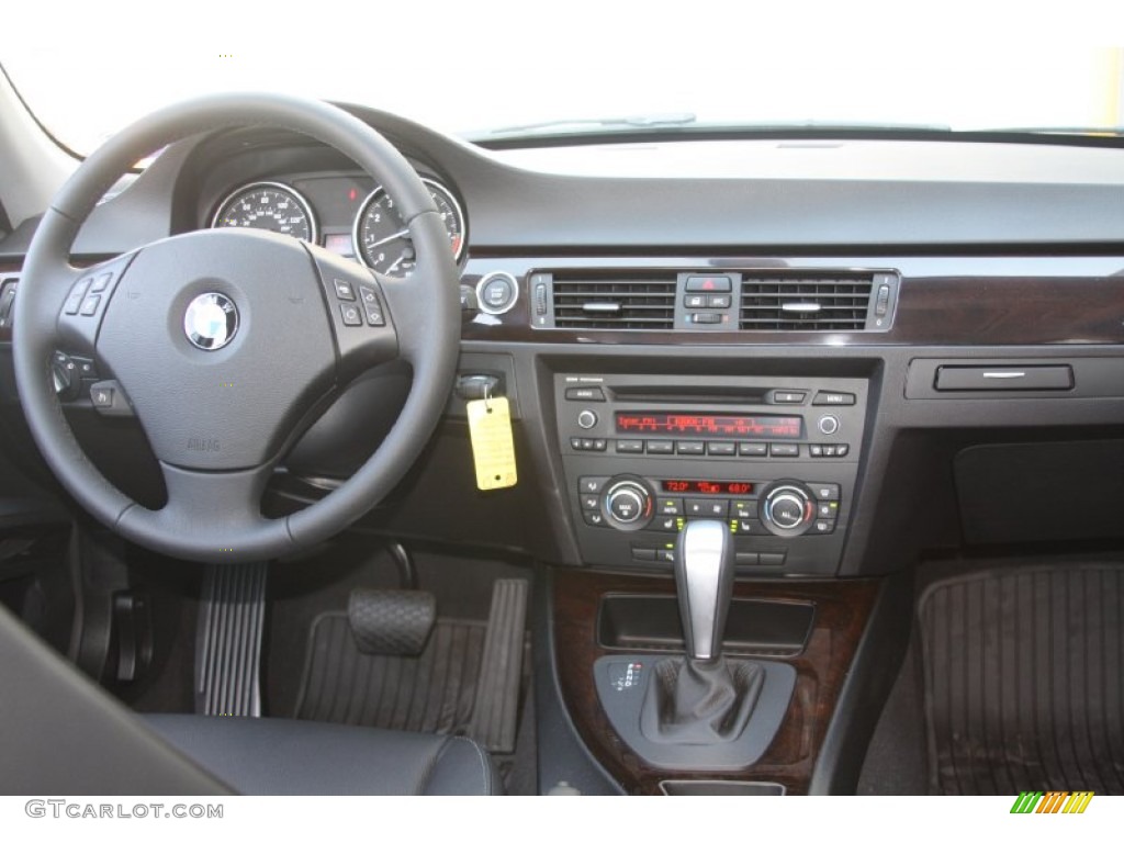 2011 3 Series 335i Sedan - Jet Black / Black Dakota Leather photo #25