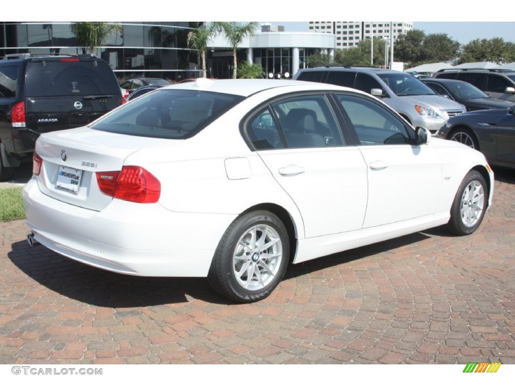 2011 3 Series 328i Sedan - Alpine White / Black photo #6