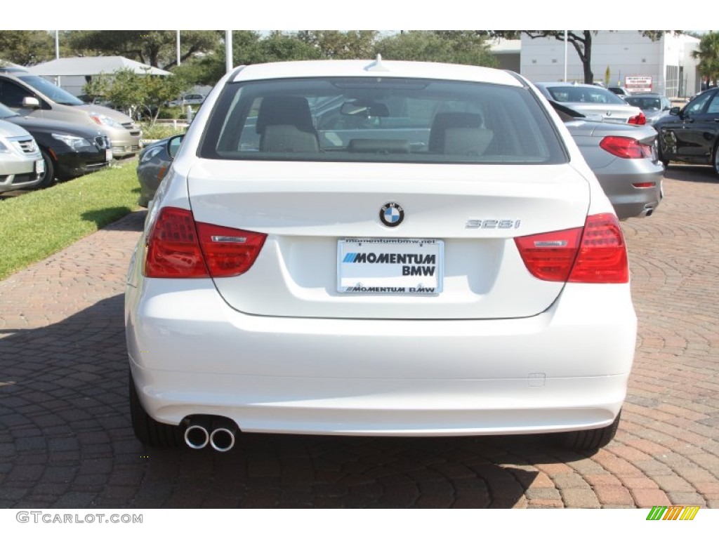 2011 3 Series 328i Sedan - Alpine White / Black photo #7