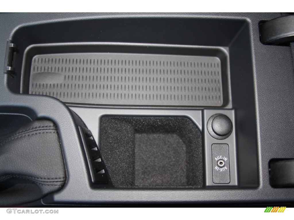 2011 3 Series 328i Sedan - Alpine White / Black photo #17