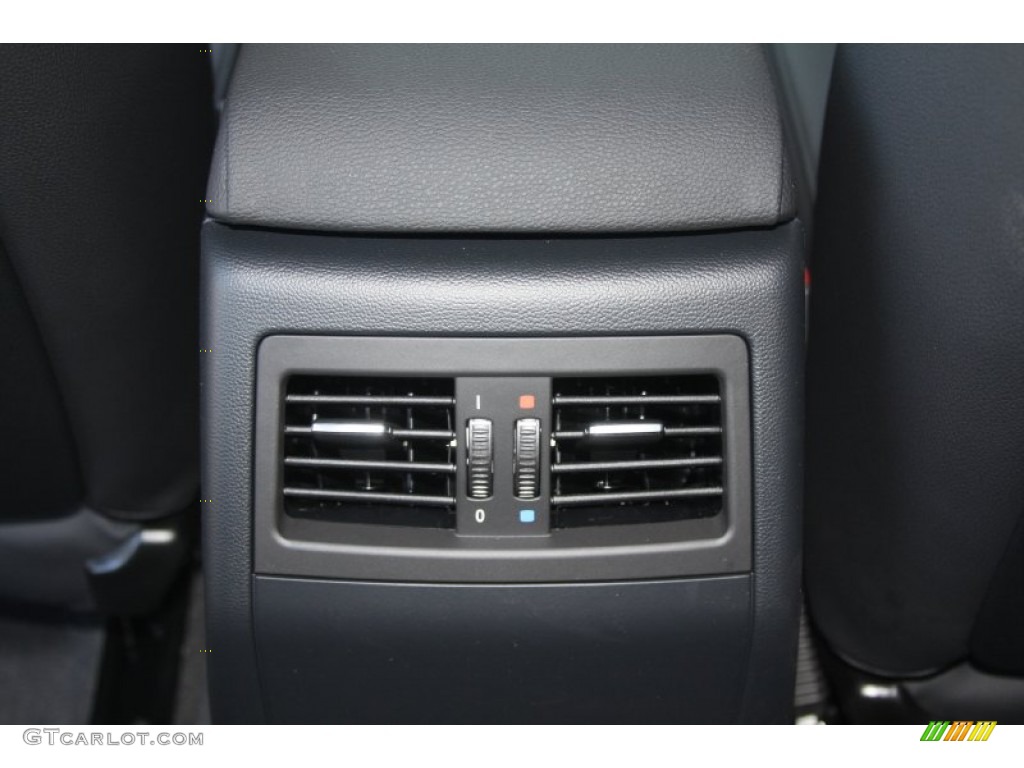 2011 3 Series 328i Sedan - Alpine White / Black photo #26