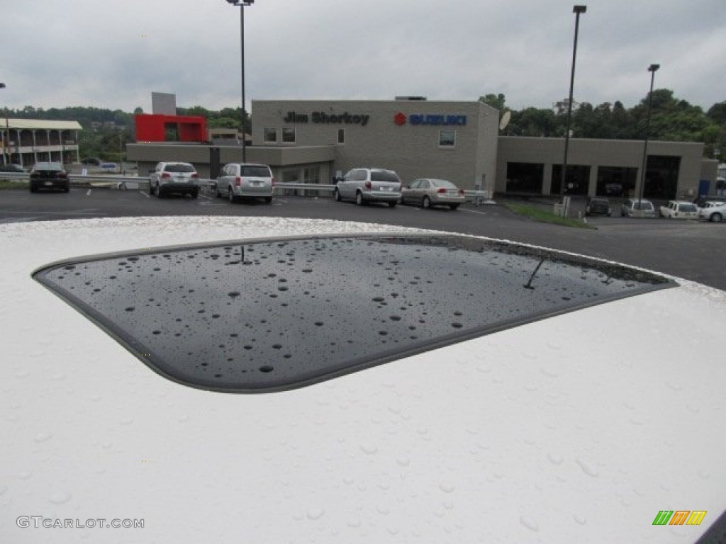 2001 Park Avenue Ultra - White Diamond / Taupe photo #3