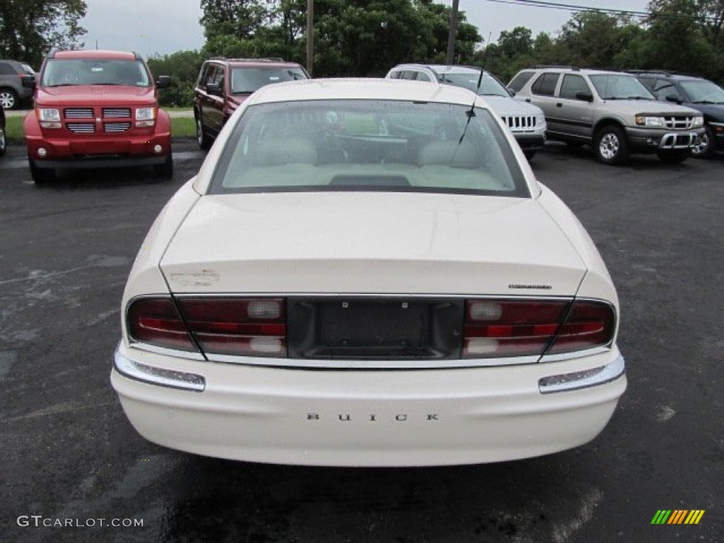 2001 Park Avenue Ultra - White Diamond / Taupe photo #4