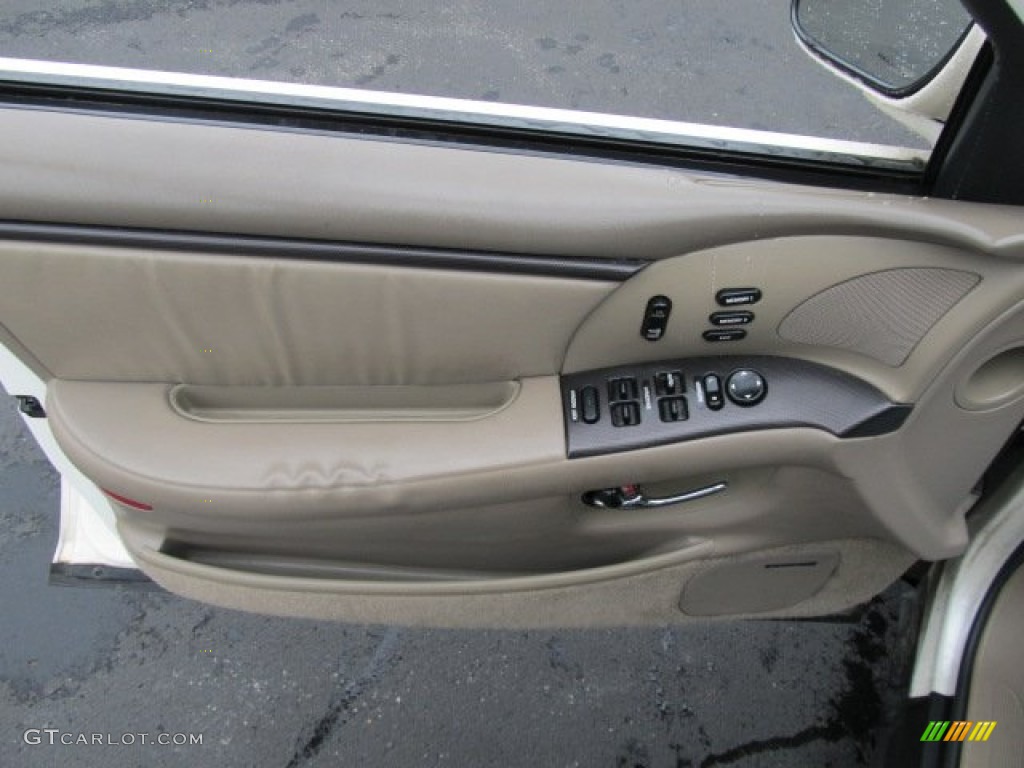 2001 Park Avenue Ultra - White Diamond / Taupe photo #9