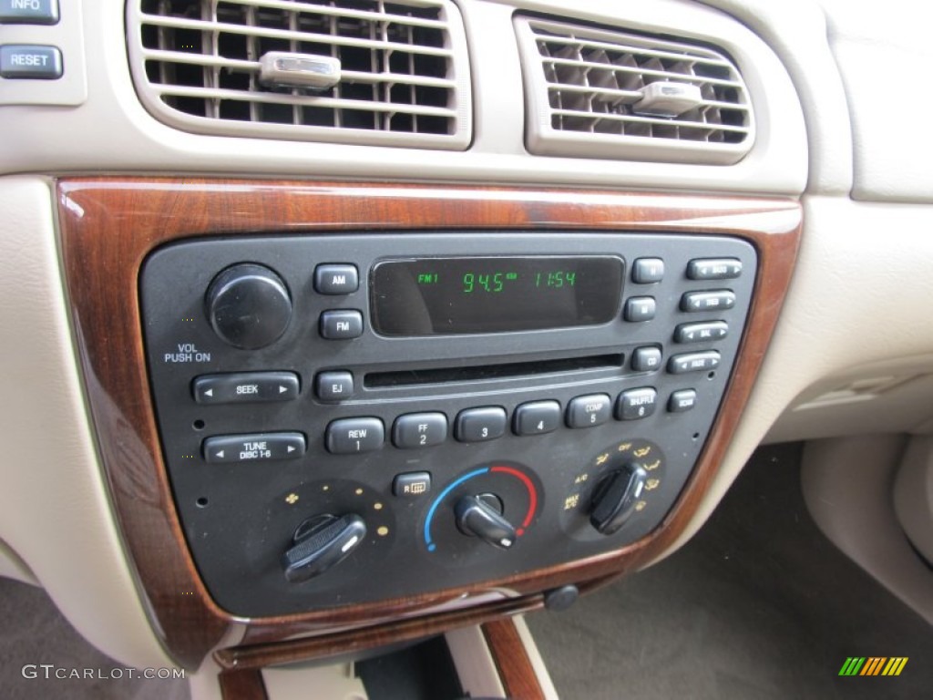 2007 Ford Taurus SEL Audio System Photo #54205605