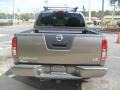 2006 Granite Metallic Nissan Frontier LE Crew Cab  photo #4