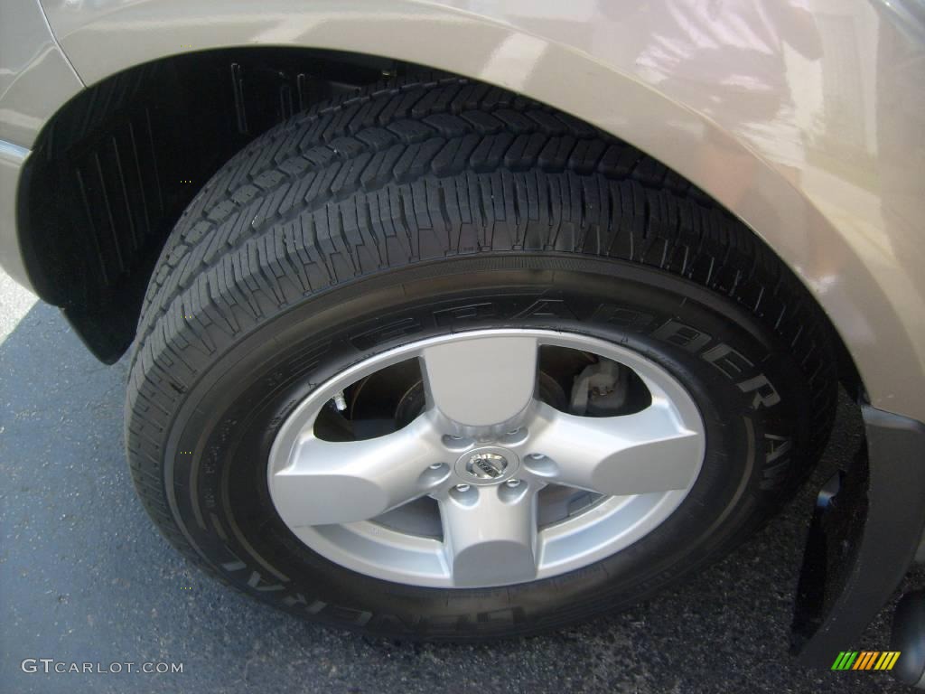 2006 Frontier LE Crew Cab - Granite Metallic / Desert photo #13
