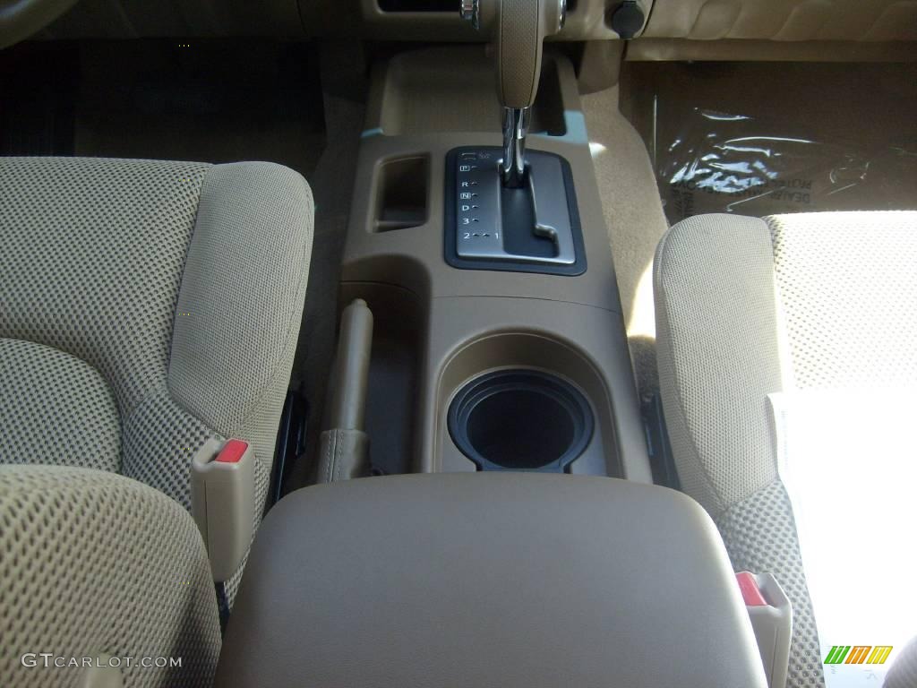 2006 Frontier LE Crew Cab - Granite Metallic / Desert photo #23