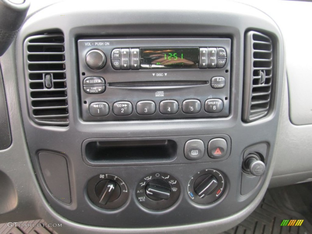 2003 Ford Escape XLS V6 Controls Photos