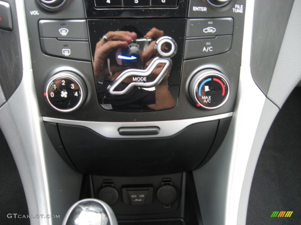 2012 Hyundai Sonata GLS Controls Photo #54211695